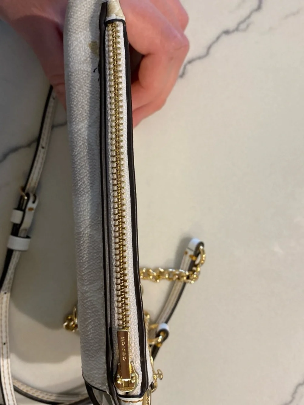 coach crossbody phone pouch - Picture 3 of 6